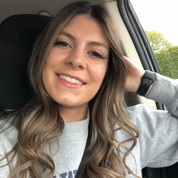 Meet your Posher, Caileigh - Picture 1 of 1